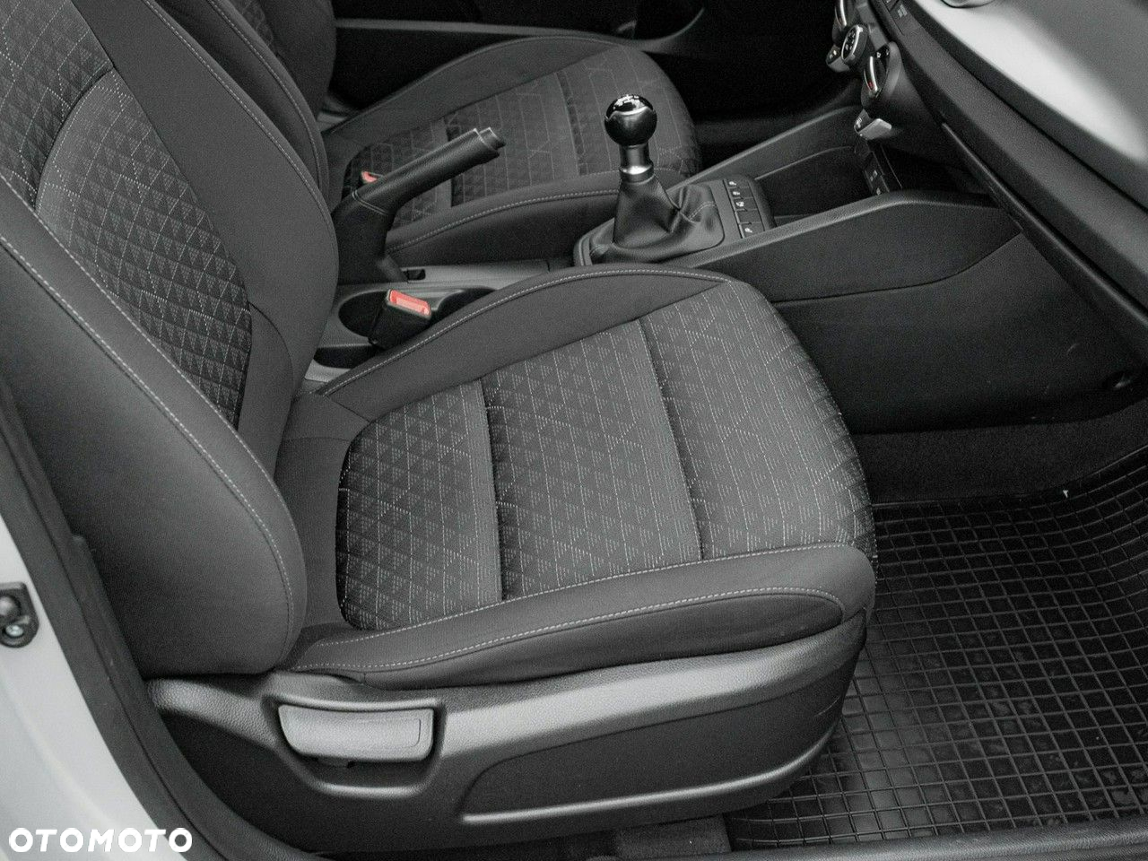 Kia Rio 1.2 M - 31