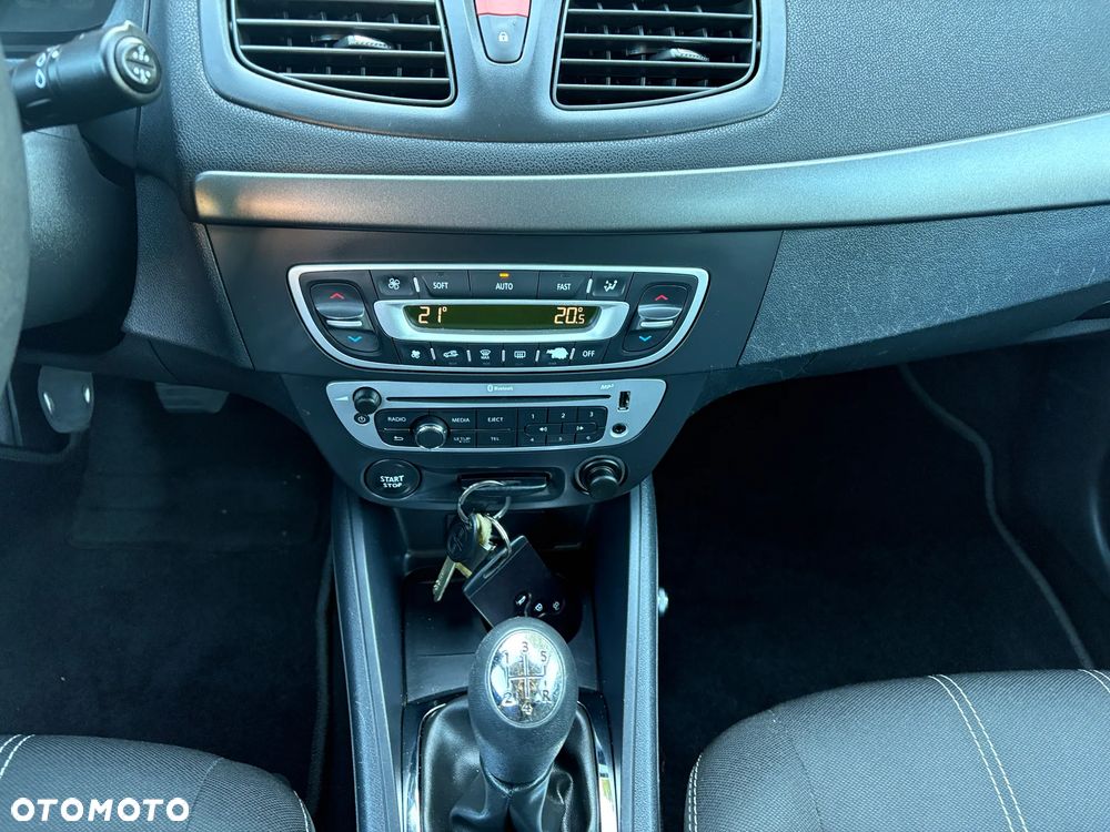 Renault Fluence 1.6 16V Zen - 9