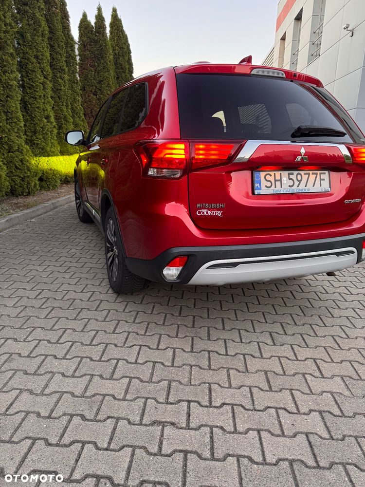 Mitsubishi Outlander - 16