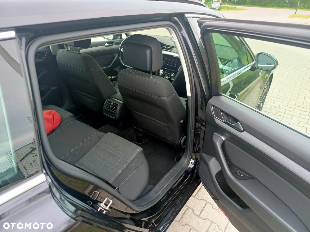 Volkswagen Passat 2.0 TDI EVO Business DSG - 16