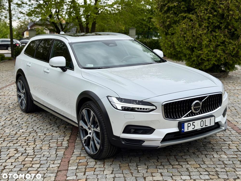 Volvo V90 Cross Country B5 D AWD Ultimate - 1