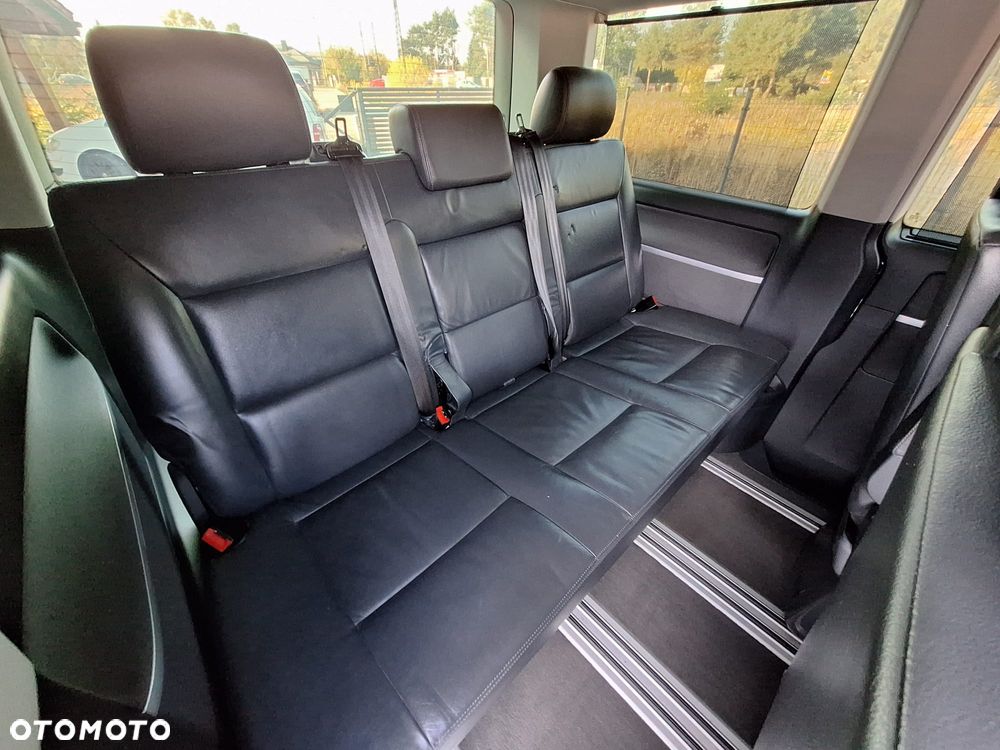 Volkswagen Multivan - 21