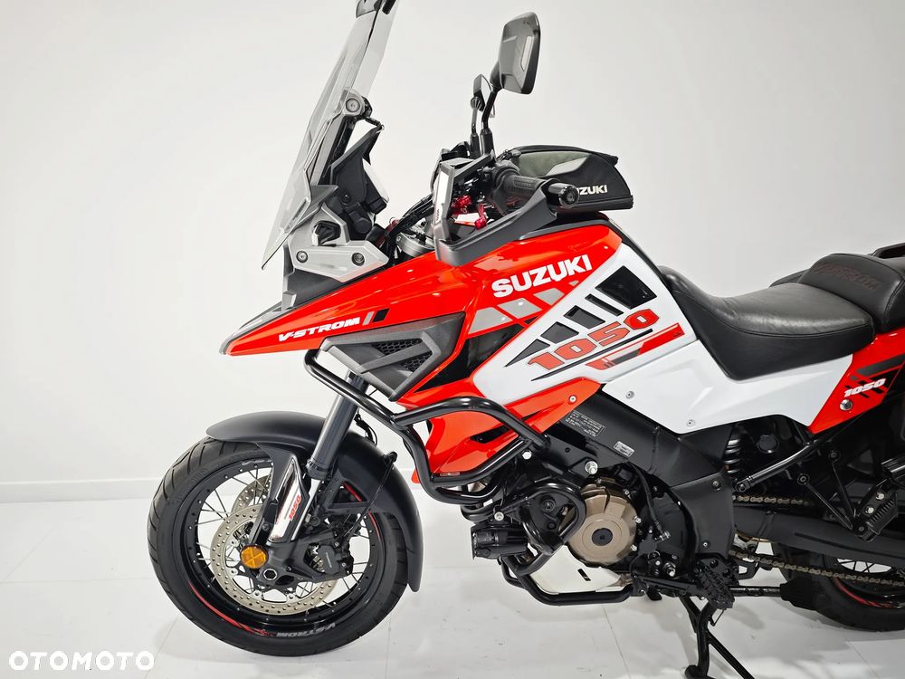 Suzuki V-STROM - 16
