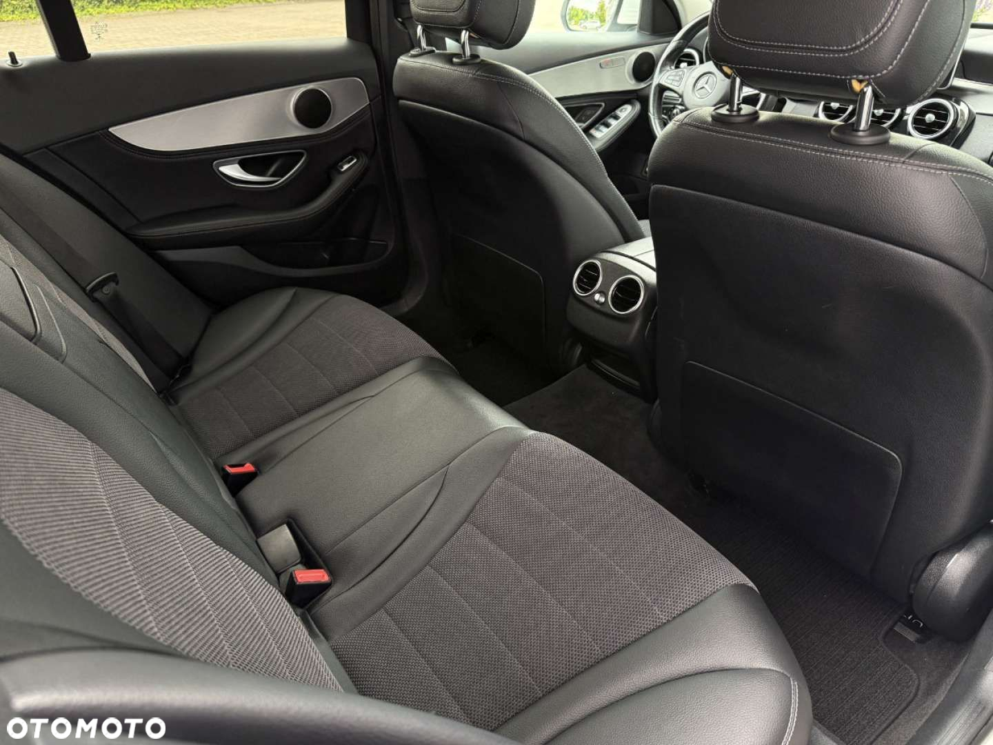 Mercedes-Benz Klasa C 180 T 7G-TRONIC Avantgarde - 34
