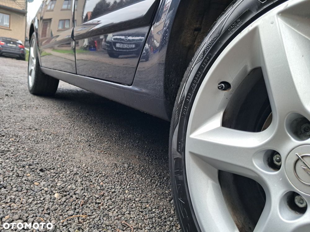 Opel Astra 1.8 Sport - 17