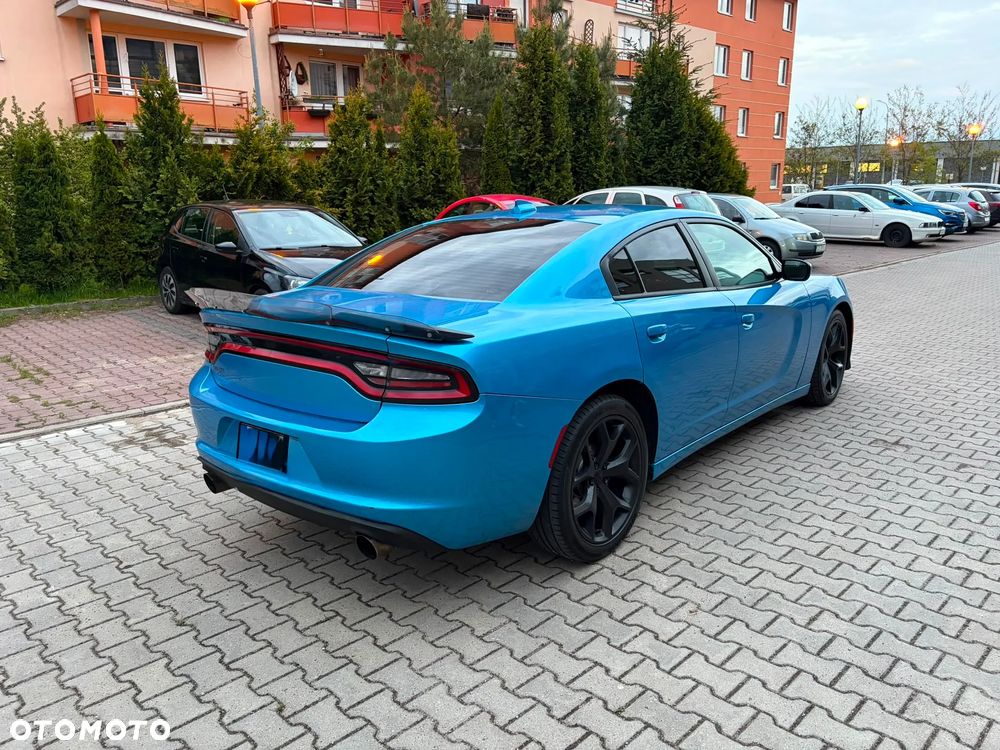 Dodge Charger 5.7 V8 RT - 7