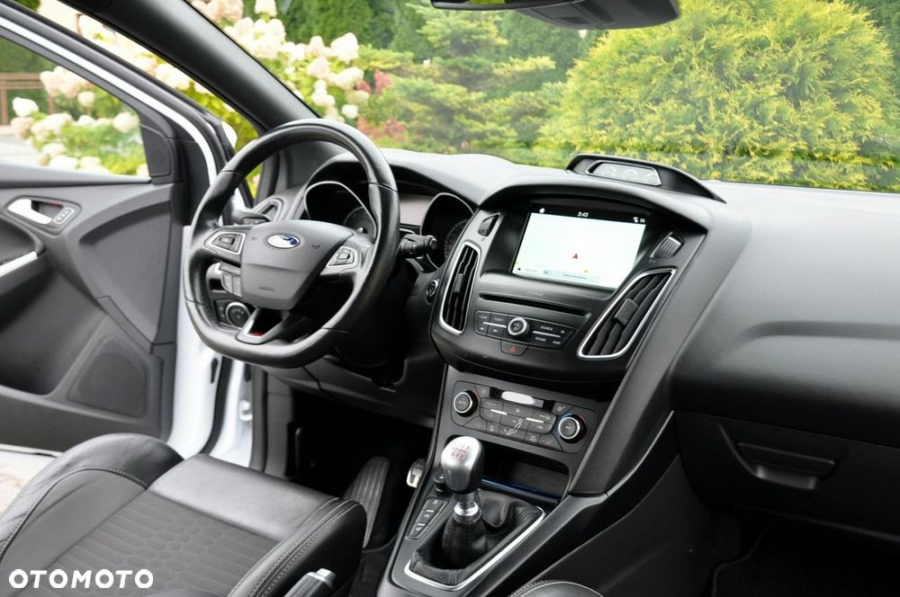 Ford Focus 2.0 TDCi ST - 26