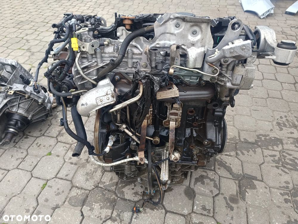 Silnik Renault Laguna III 2.0DCI M9RE809 8200925105 - 3