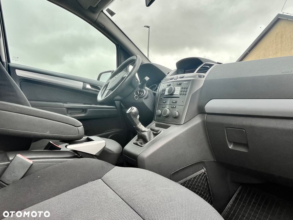 Opel Zafira 1.6 16V Comfort - 9