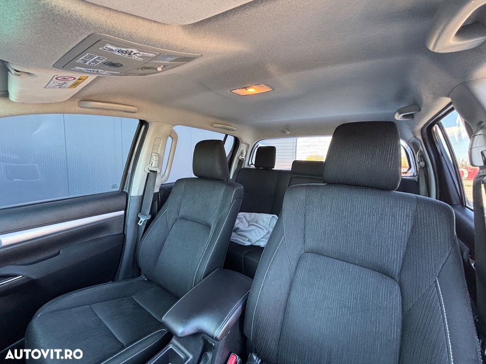 Toyota Hilux 2.4D 150CP 4x4 Double Cab AT Executive - 17