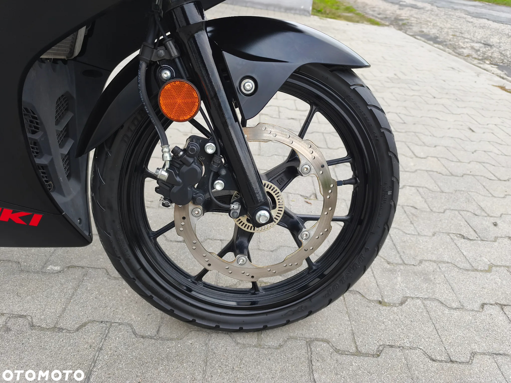Suzuki GSX-R - 19