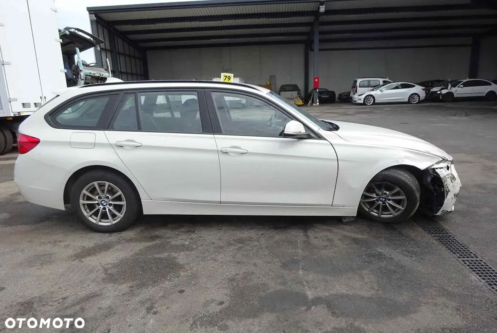 BMW Seria 3 320d Touring xDrive - 4