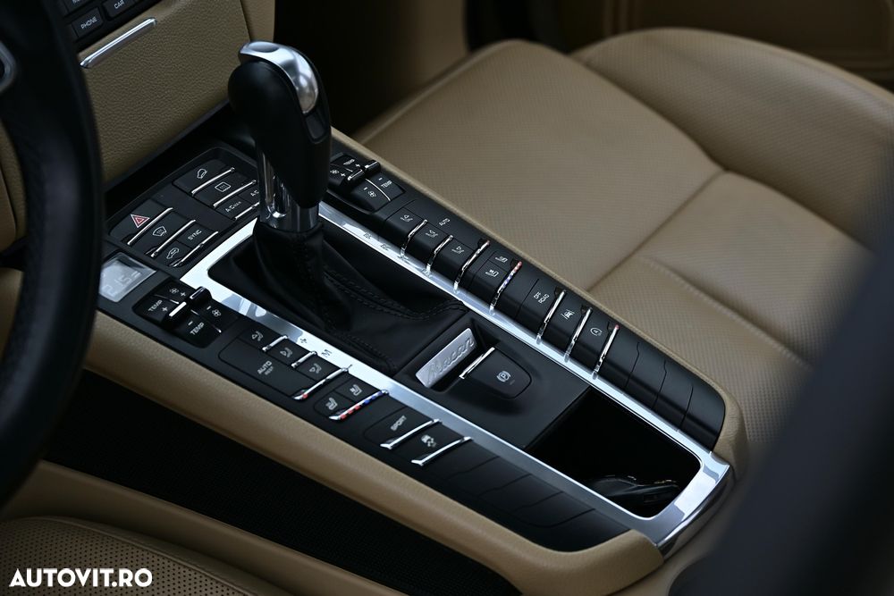 Porsche Macan 3.0 PDK S - 26