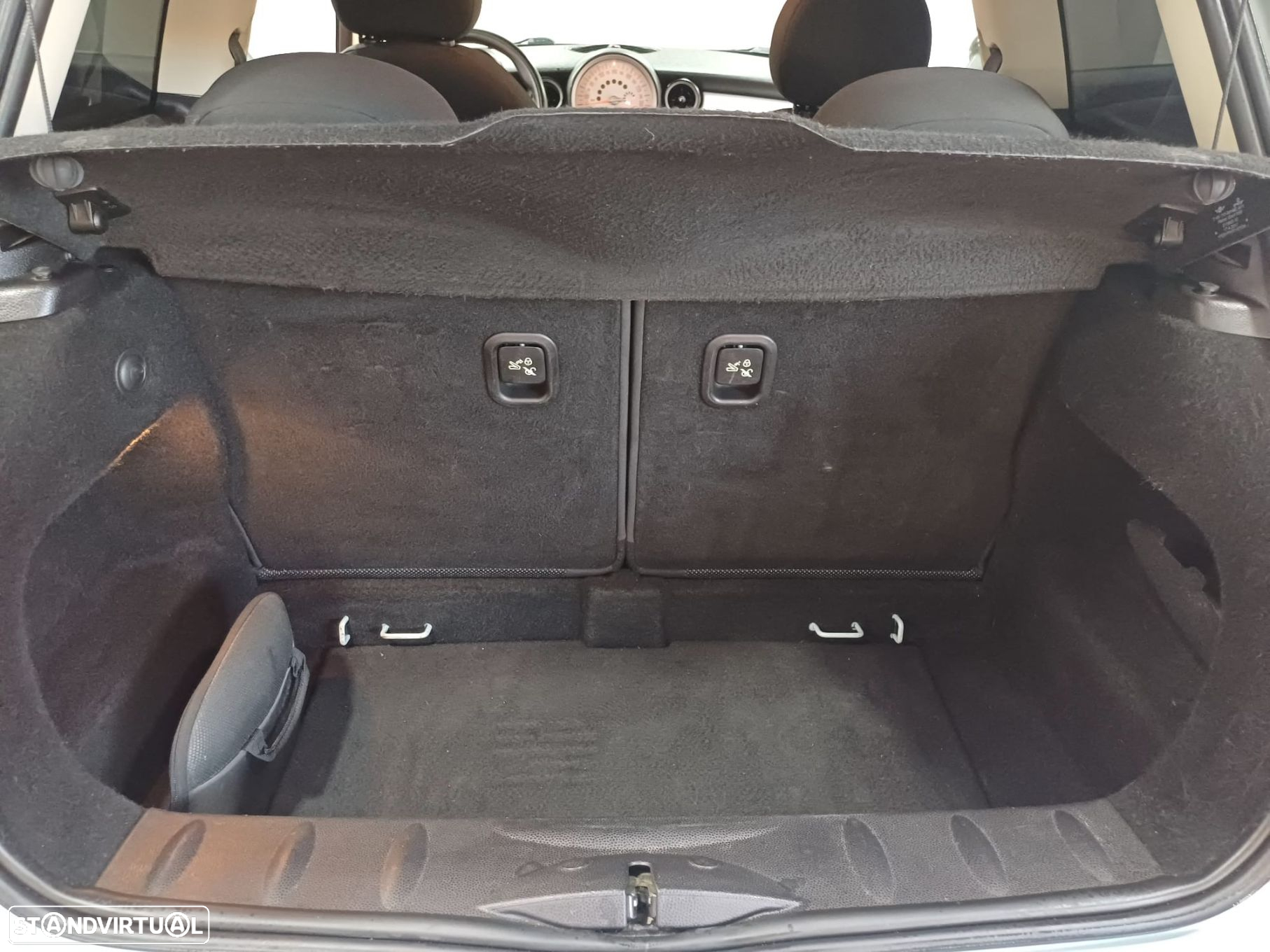MINI 3 Portas One D - 20