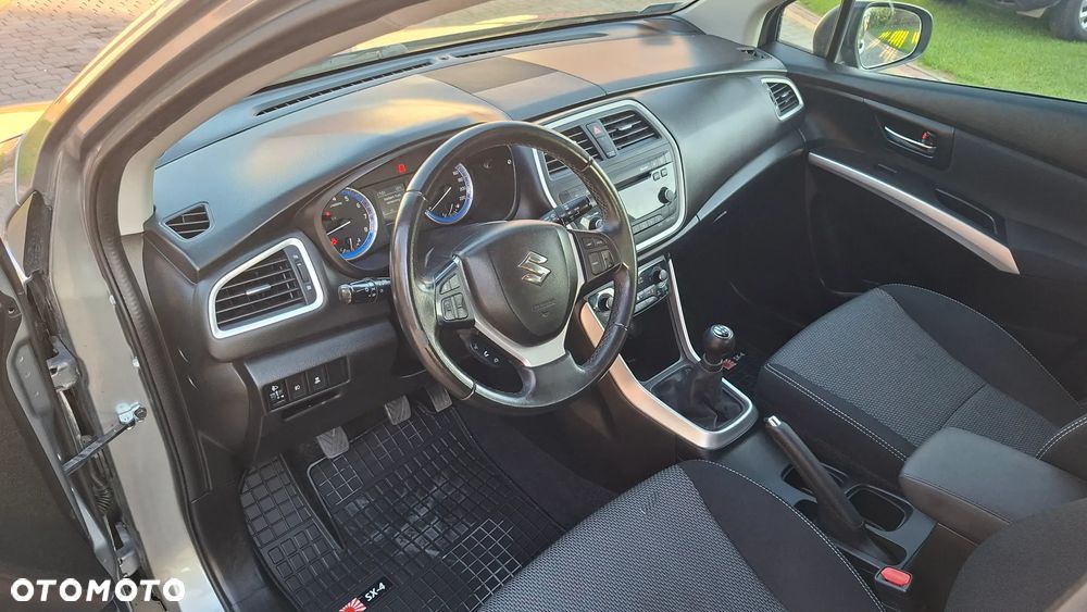 Suzuki SX4 S-Cross 1.6 Premium - 11