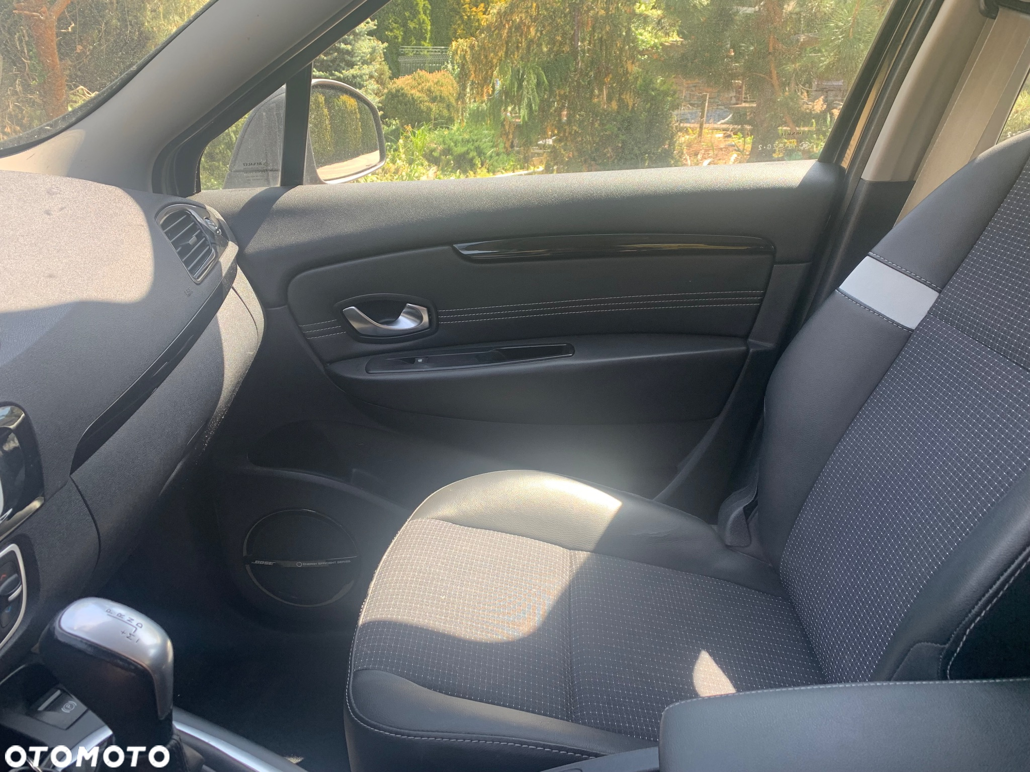 Renault Scenic 2.0 16V 140 CVT Bose Edition - 6