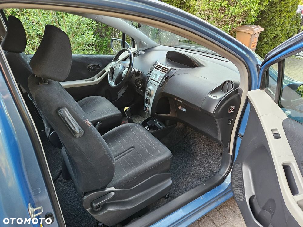 Toyota Yaris 1.0 Luna A/C - 16