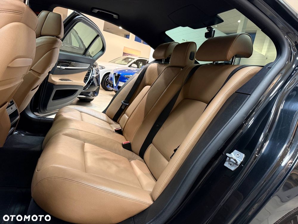BMW Seria 7 730d Edition Exclusive - 31