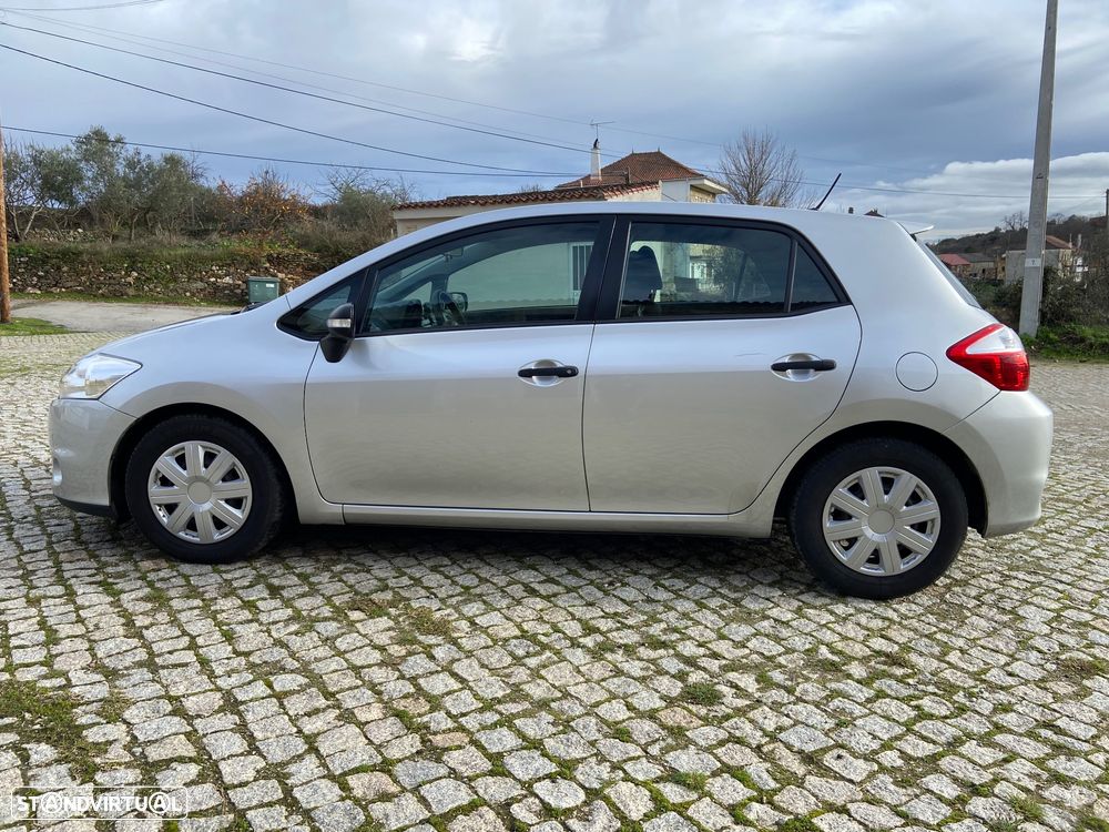 Toyota Auris 1.4 D-4D Exclusive - 8