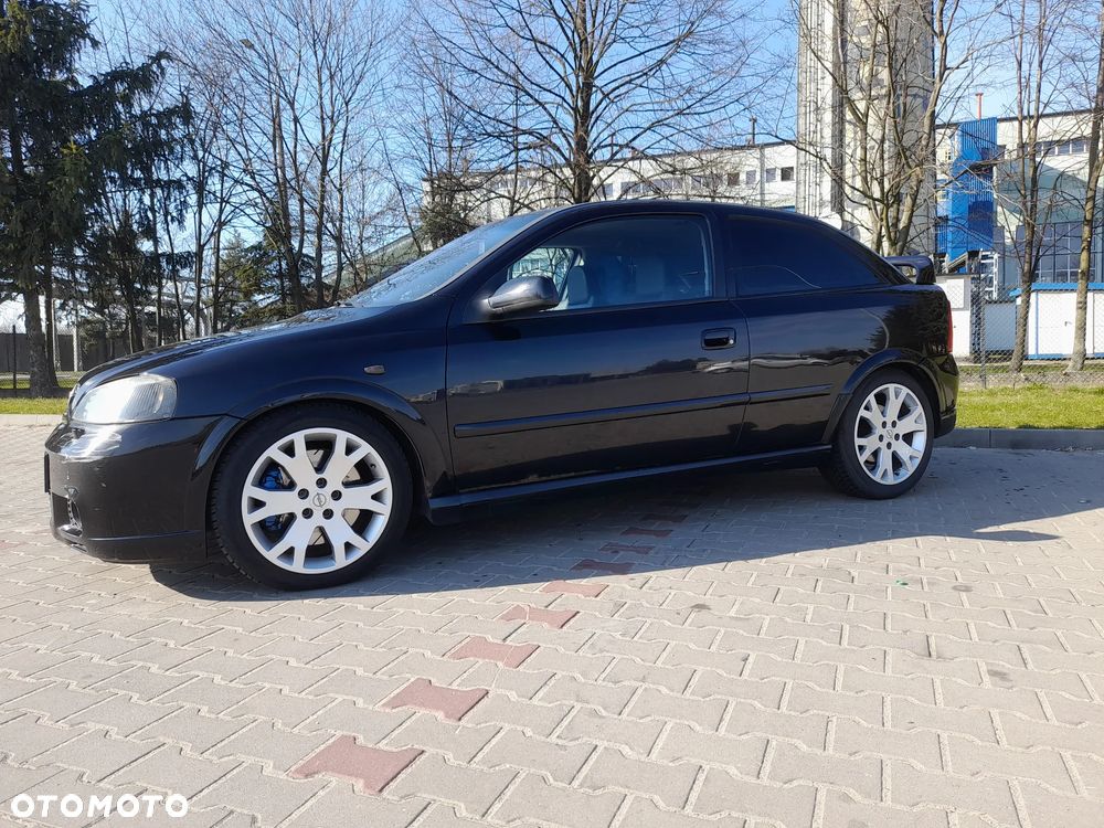 Opel Astra 2.0 Turbo OPC - 2