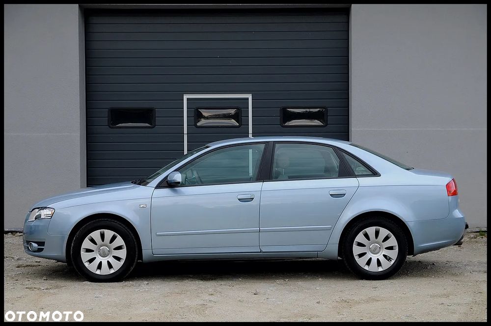 Audi A4 Limousine - 23