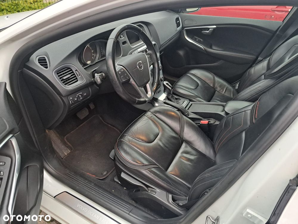 Volvo V40 D3 Drive-E Ocean Race - 7