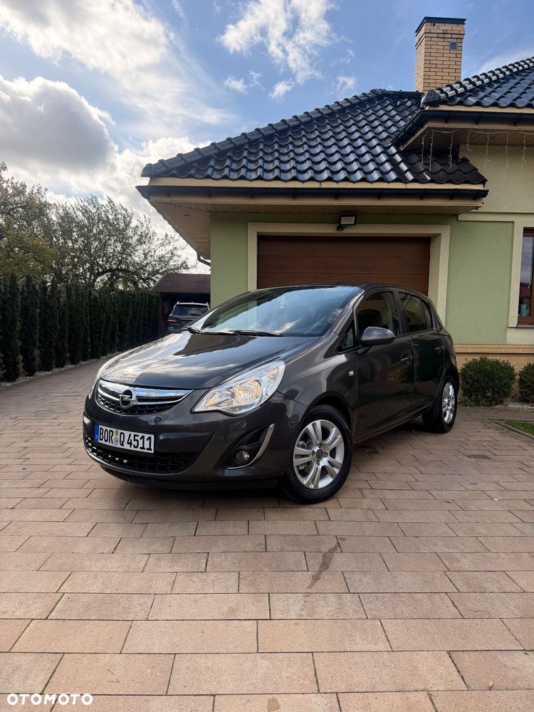 Opel Corsa 1.2 16V Cosmo - 24