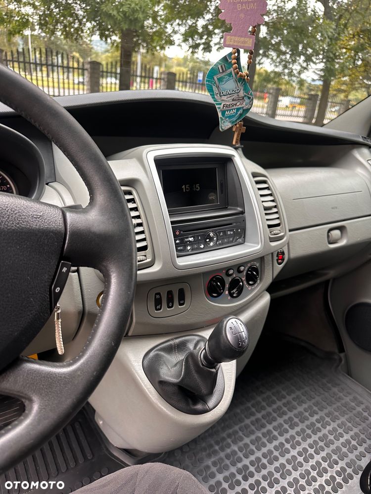 Renault Trafic Grand Passenger Expression - 10