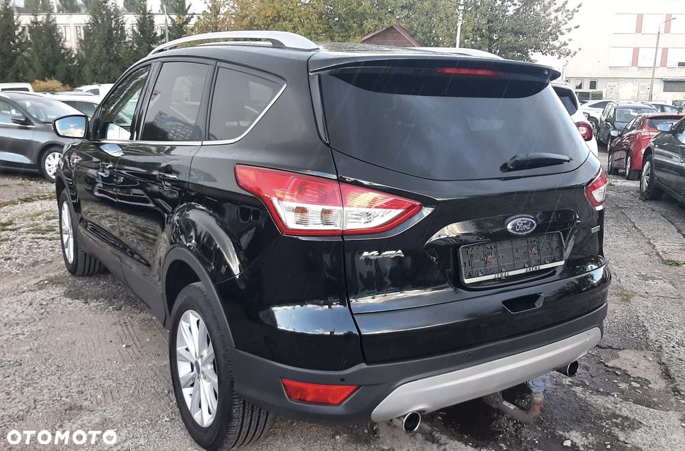 Ford Kuga 1.5 EcoBoost 2x4 Titanium - 4