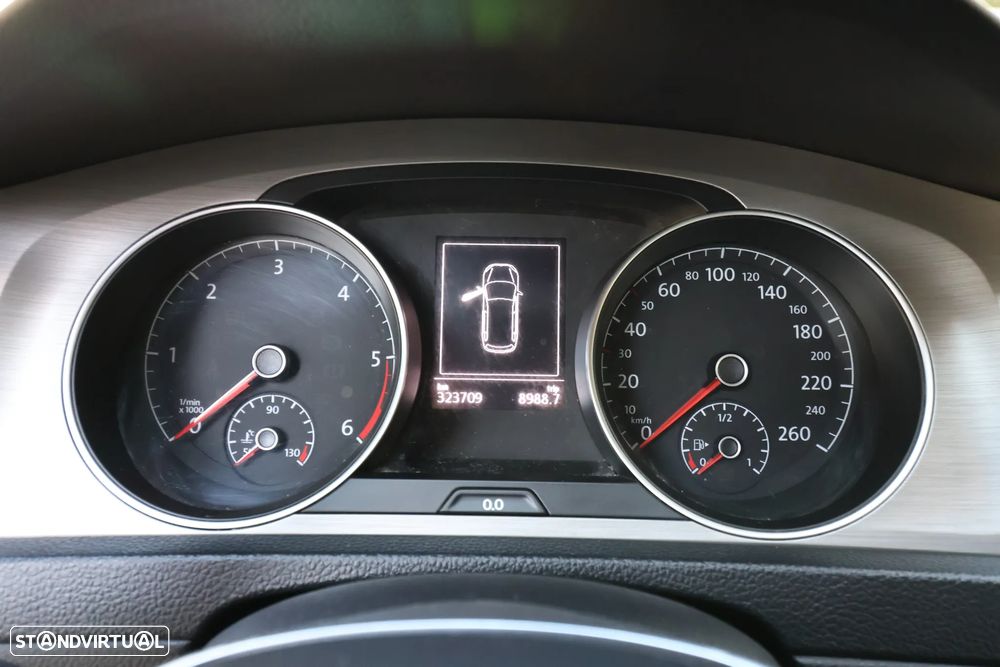 VW Golf Variant 1.6 TDi GPS Edition - 17