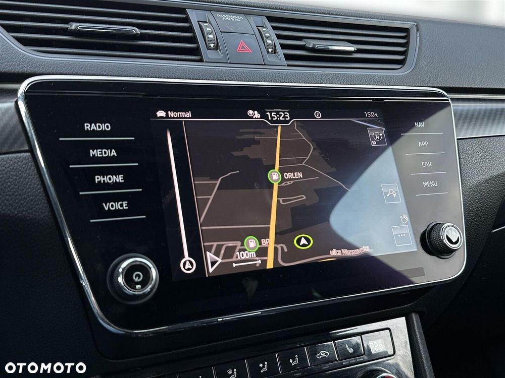 Skoda Superb 2.0 TSI Sportline DSG - 24