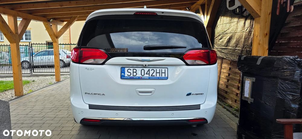 Chrysler Pacifica - 11