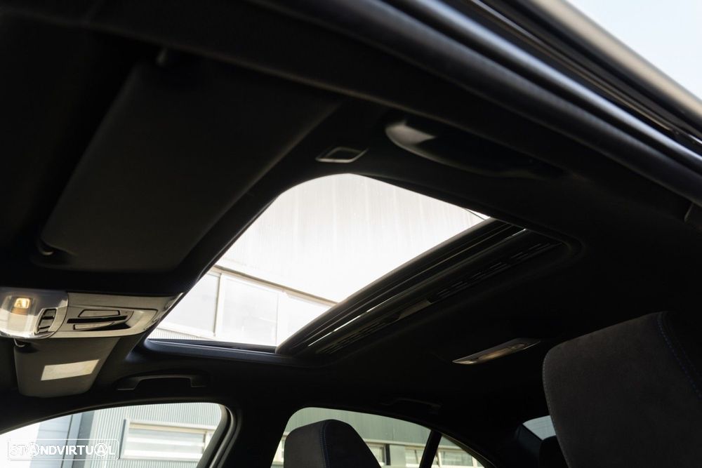 BMW 330 e iPerformance Pack M - 40