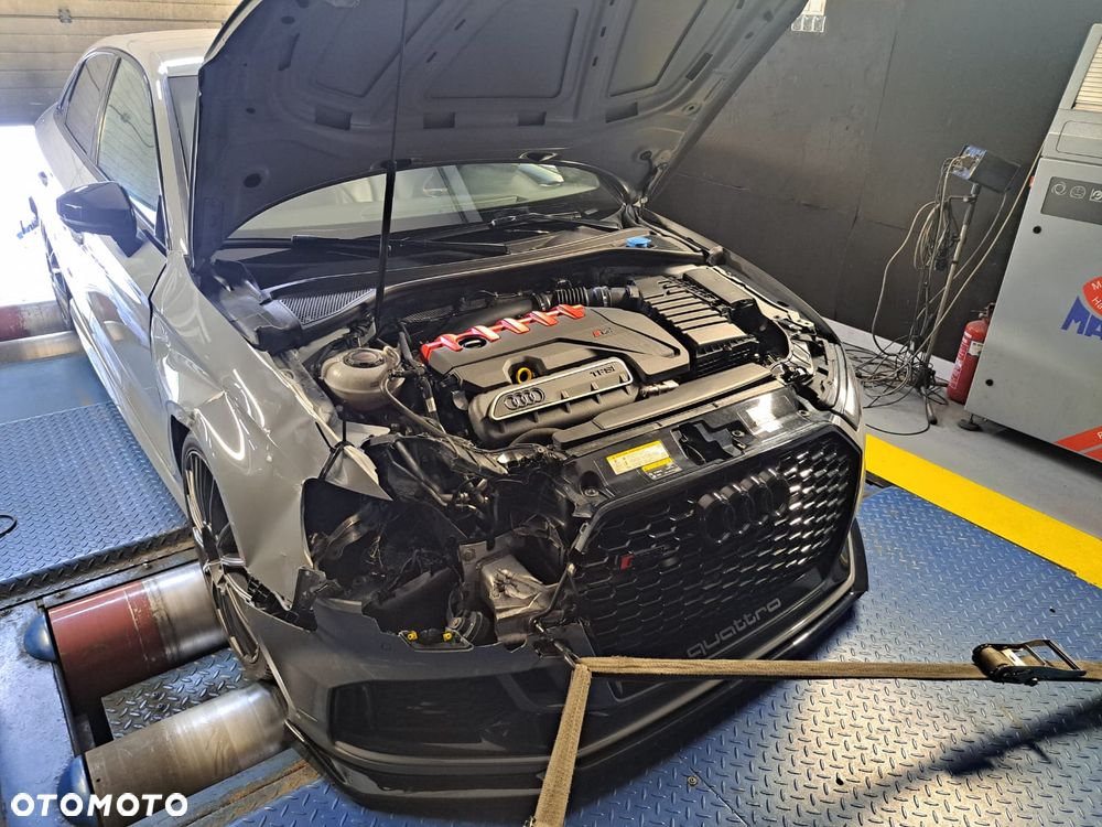 Audi RS3 Limousine TFSI quattro S tronic - 4
