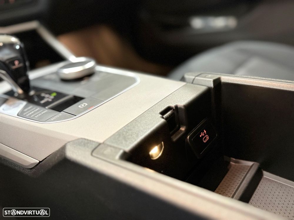 BMW 320 d Touring Line Sport Auto - 22