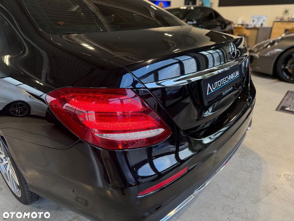 Mercedes-Benz Klasa E 220 d 9G-TRONIC AMG Line - 28