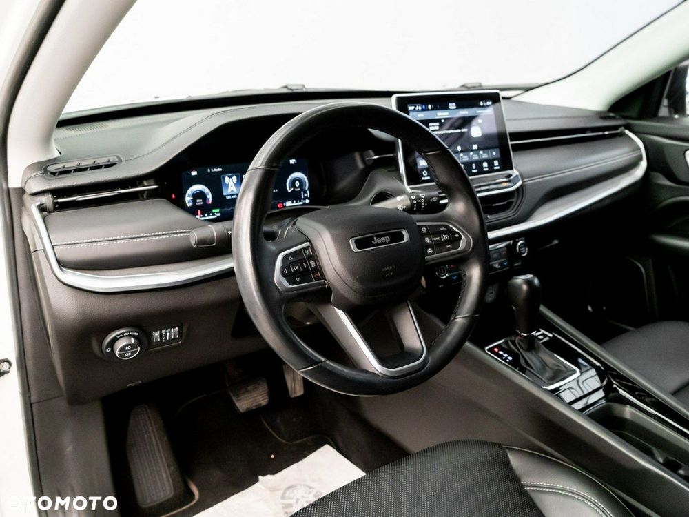 Jeep Compass - 26