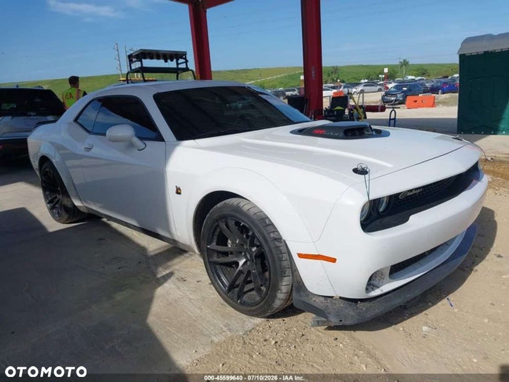 Dodge Challenger - 7