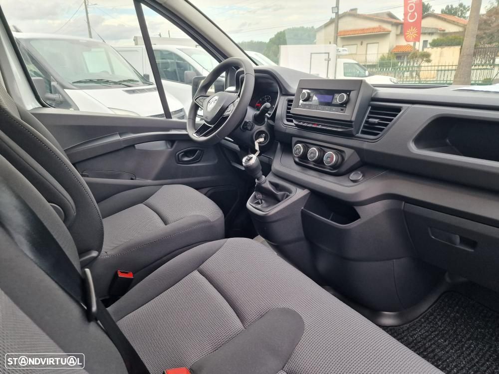 Renault Trafic L1H1 2.0 dci 120CV - 22