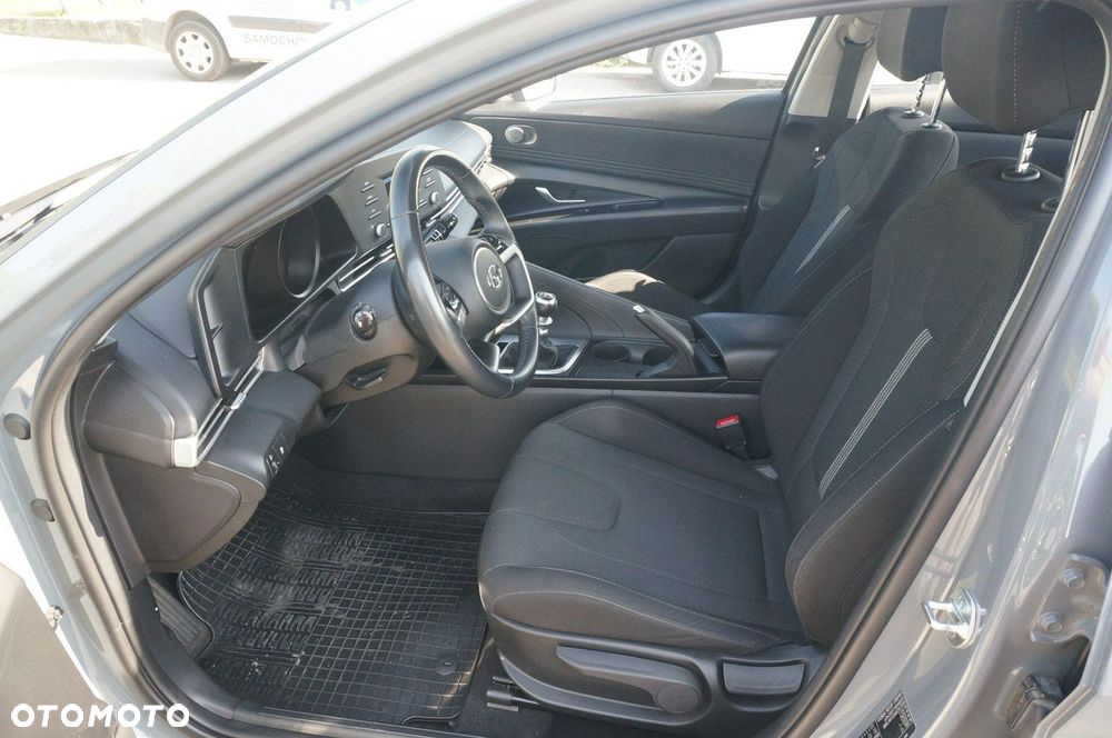 Hyundai Elantra 1.6 Modern - 20