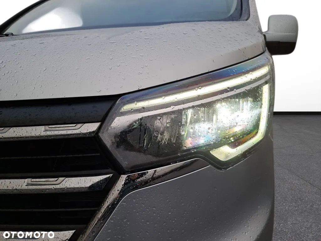 Renault Trafic - 10