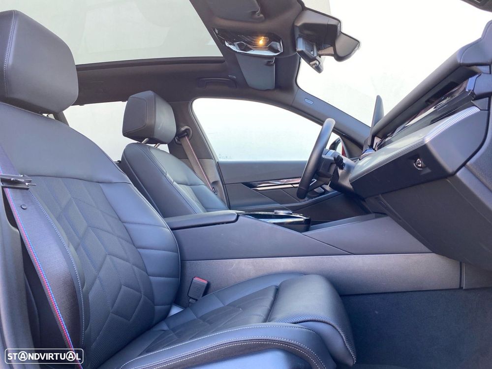 BMW i5 eDrive40 Pack Desportivo M Pro - 19