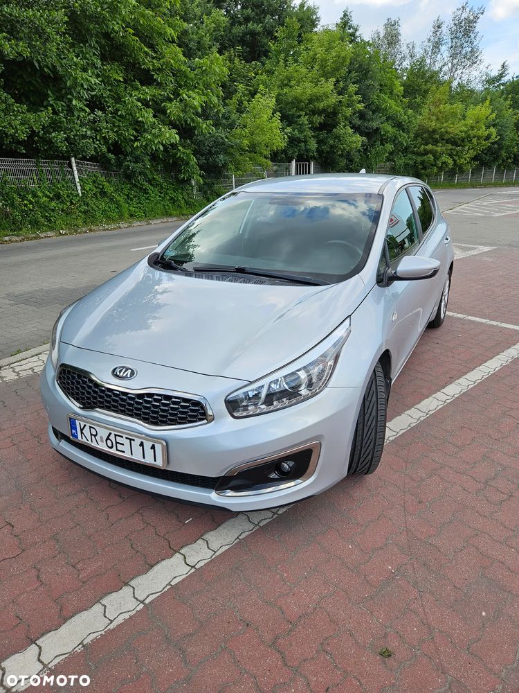 Kia Ceed 1.6 GDI L Business Line - 17