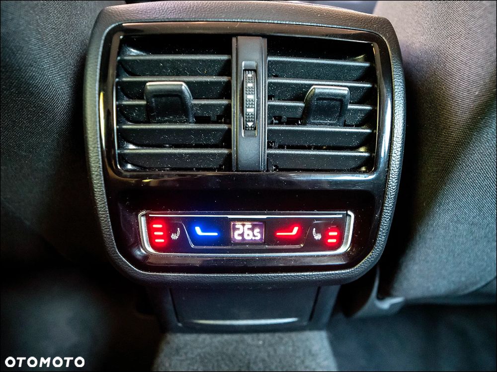 Volkswagen Passat - 34