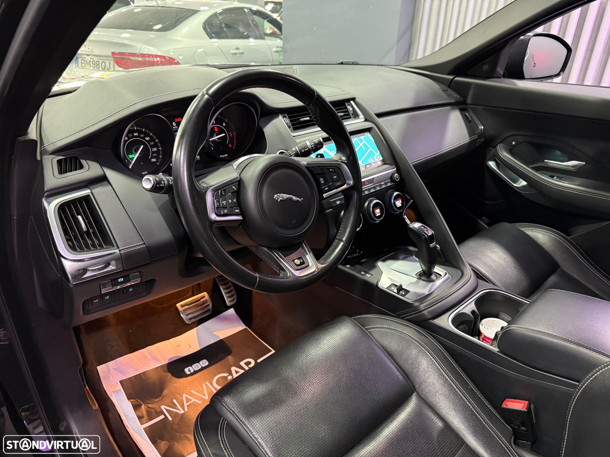 Jaguar E-Pace 2.0 i4D R-Dynamic S AWD Aut. - 18