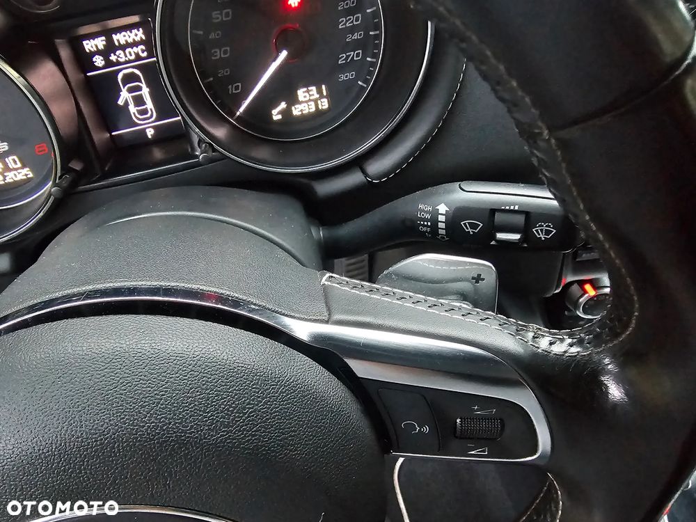 Audi TT S Coupé - 24