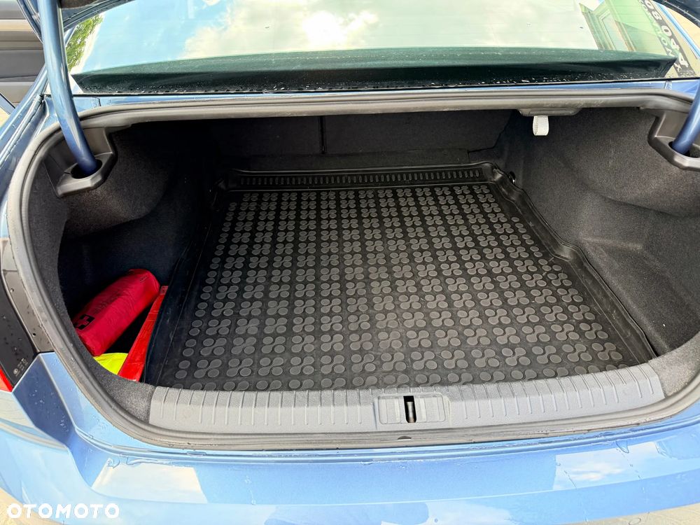 Volkswagen Passat 1.4 TSI BMT City - 12