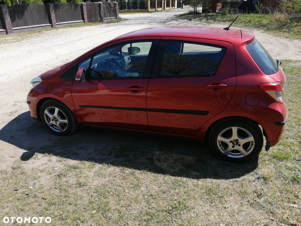 Toyota Yaris 1.33 Premium - 7