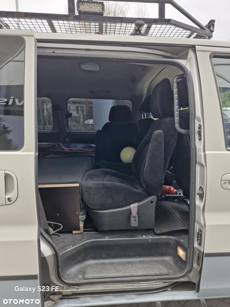 Hyundai H-1 Starex - 26