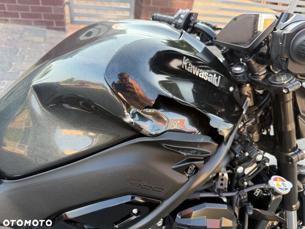 Kawasaki Z 900 - 21